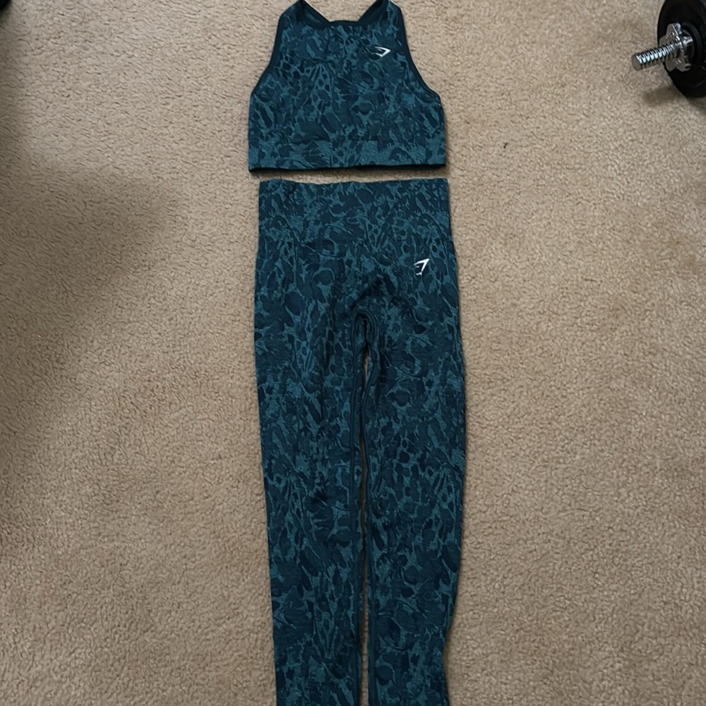 Gymshark Teal Green Floral Print Sports Bra & Leggings Set